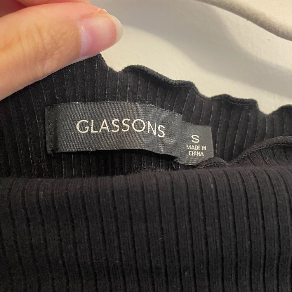 Black glassons ribbed off the shoulder quarter sleeve